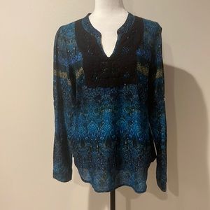 1807 VanDenBergh Vneck Longsleeved Blouse. SzL